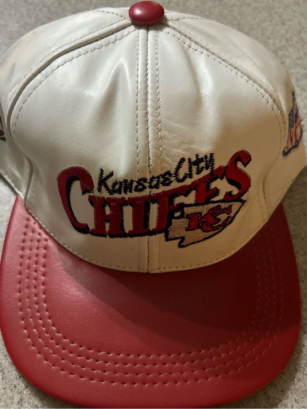 Kansas City Chiefs Red and White Vintage Leather Snapback Hat